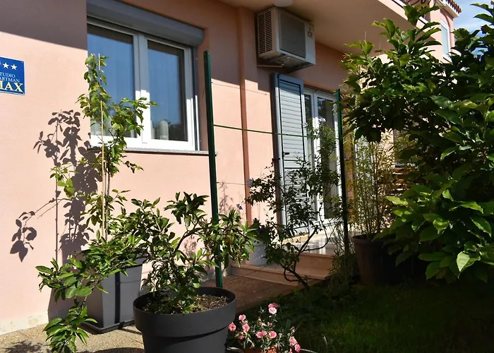 Studio Max With Parking