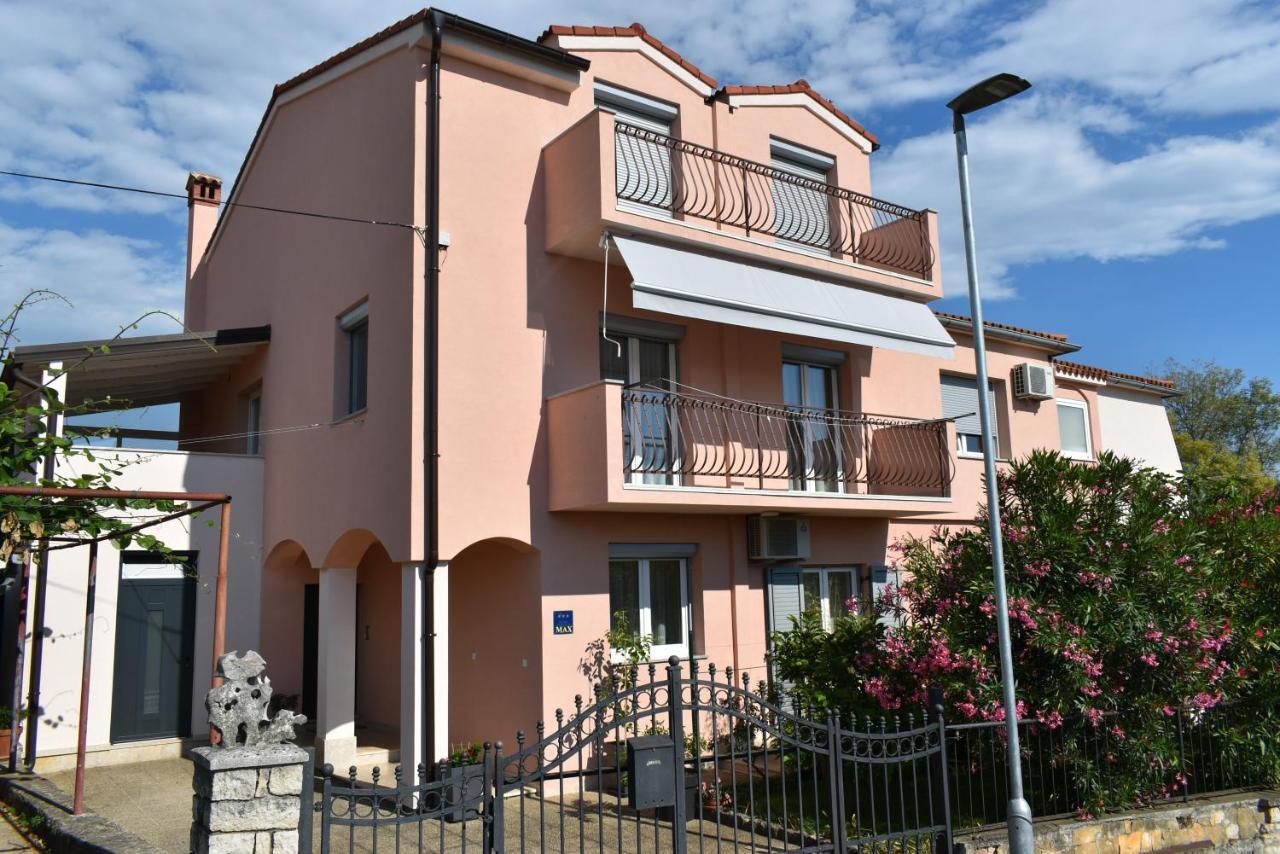 Apartment Max With Parking *